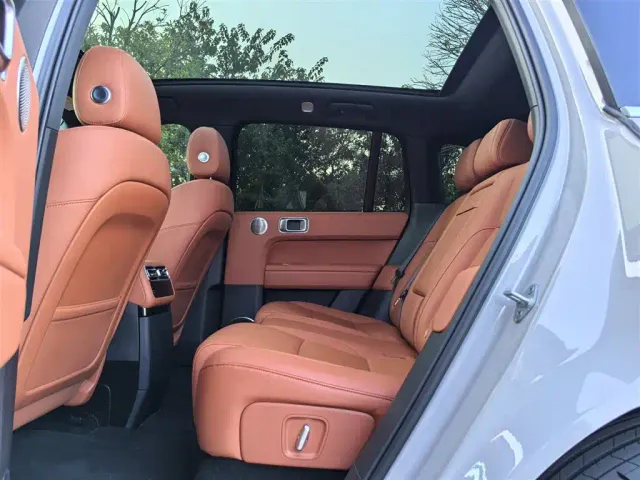 Li Auto L6 — Фото автомобиля 8