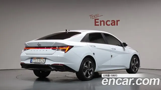 Фотография автомобиля — Hyundai Avante CN7