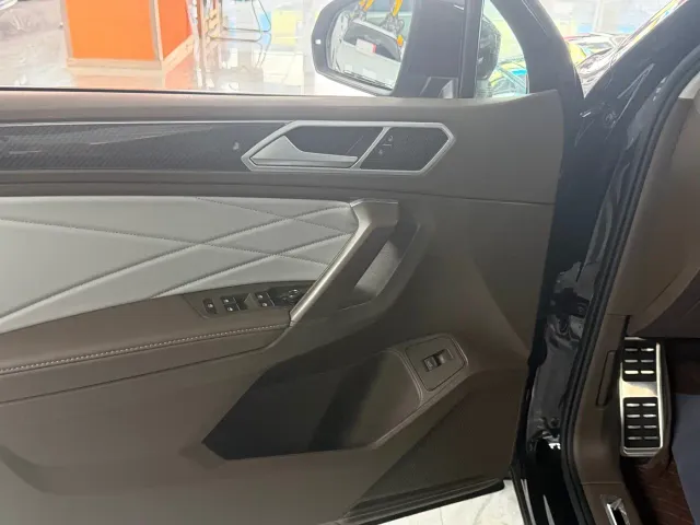 Volkswagen Tiguan L — Фото автомобиля 4