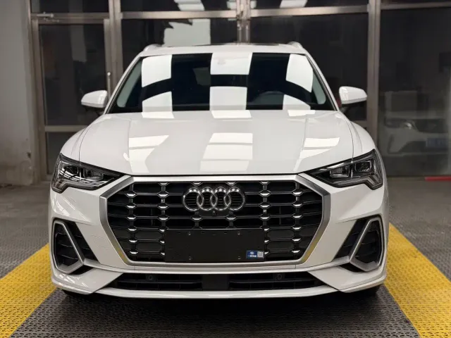 Audi Q3 — Фото автомобиля 2