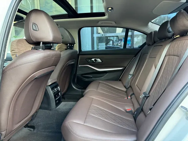 BMW 3 Series — Фото автомобиля 7