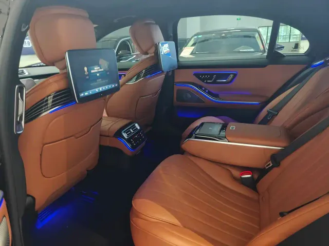 Mercedes-Benz S-Class — Фото автомобиля 9