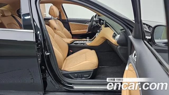 Genesis G70 — Фото автомобиля 11