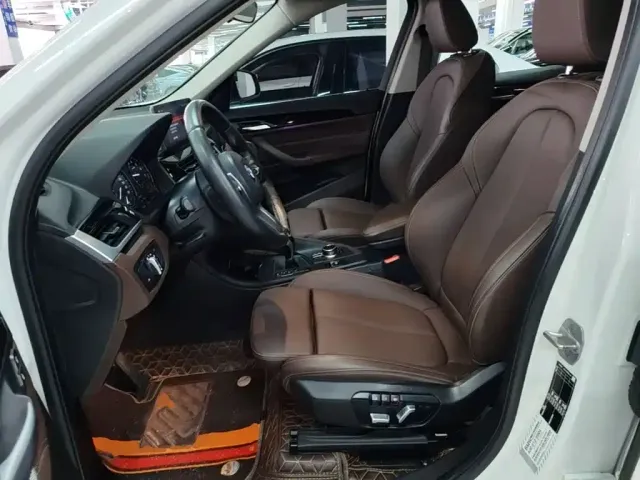 BMW X1 — Фото автомобиля 14