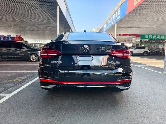 Volkswagen Lavida — Фото автомобиля 7