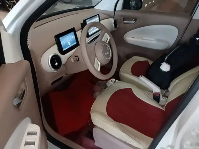 Wuling Hongguang Mini EV — Фото автомобиля 14
