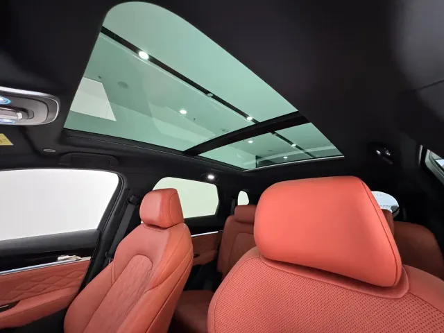 BYD Tang — Фото автомобиля 24