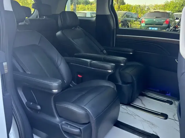 GAC Trumpchi M8 — Фото автомобиля 10