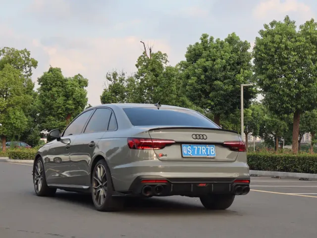 Audi S4 — Фото автомобиля 2