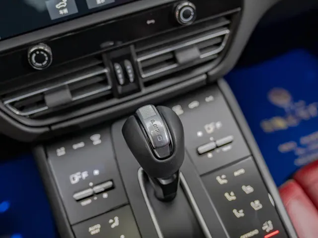 Porsche Macan — Фото автомобиля 6