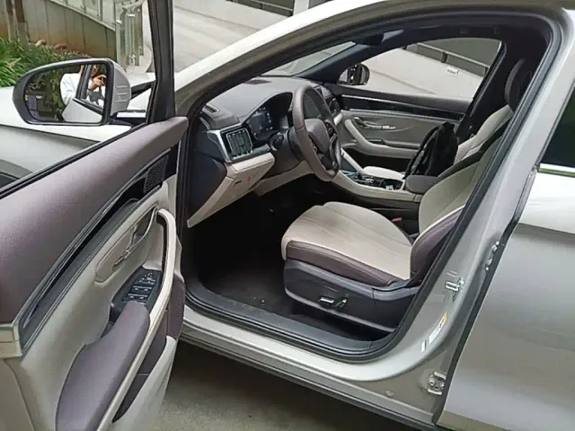 BYD Song PLUS — Фото автомобиля 15