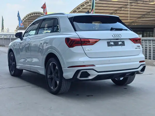 Audi Q3 — Фото автомобиля 4