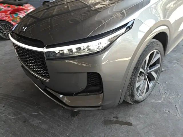 Li Auto ONE — Фото автомобиля 23