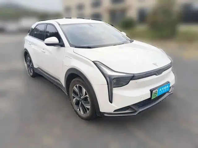 Nezha Auto Neta U 2023 Neta U-II Challenge Edition 500 U-Show (LFP) — Фото автомобиля 3