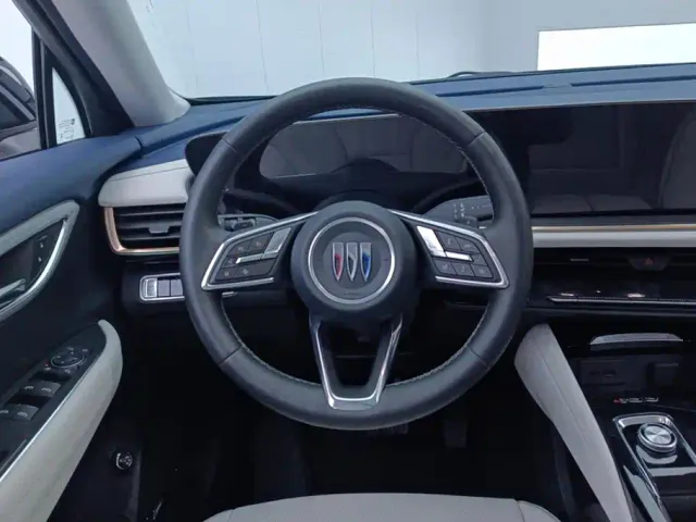 Buick Envision Plus — Фото автомобиля 15