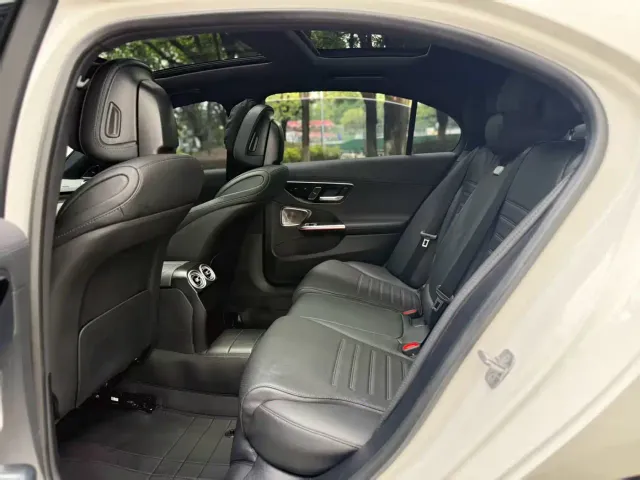 Mercedes-Benz C-Class — Фото автомобиля 19