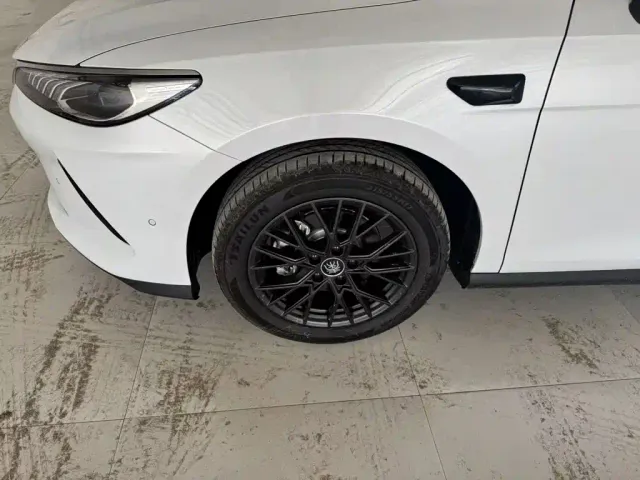 BYD Qin PLUS — Фото автомобиля 22