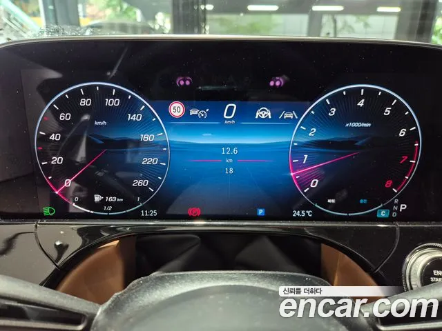 Mercedes-Benz E-Class — Фото автомобиля 8