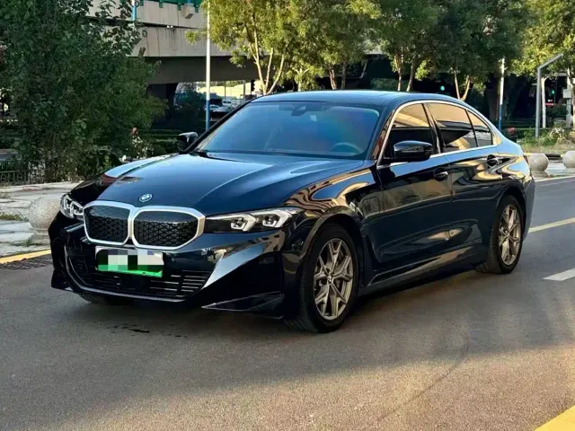 Фотография автомобиля — BMW i3