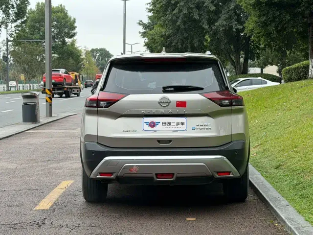 Nissan X-Trail — Фото автомобиля 5