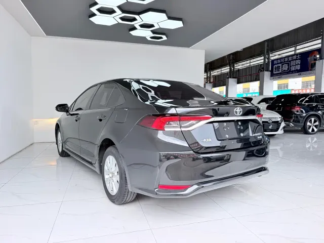 Toyota Corolla — Фото автомобиля 9