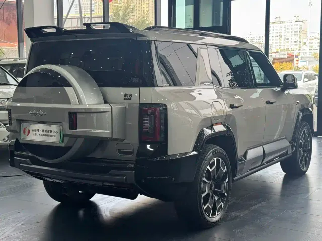 BYD FangChengBao Leopard 8 — Фото автомобиля 15