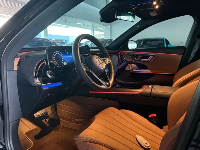 Mercedes-Benz E-Class — Фото автомобиля 6