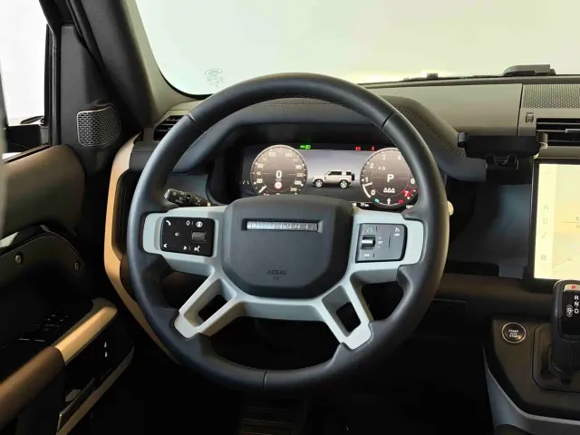 Land Rover Defender — Фото автомобиля 10