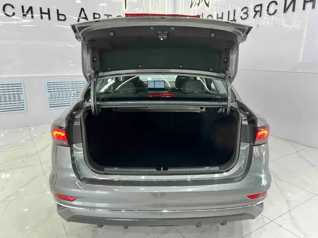 Geely Emgrand — Фото автомобиля 12