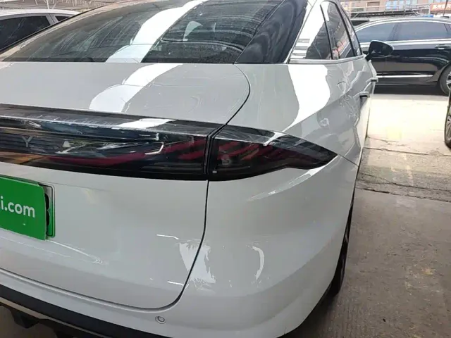 Geely Galaxy L6 — Фото автомобиля 7