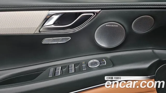 Genesis GV80 — Фото автомобиля 27