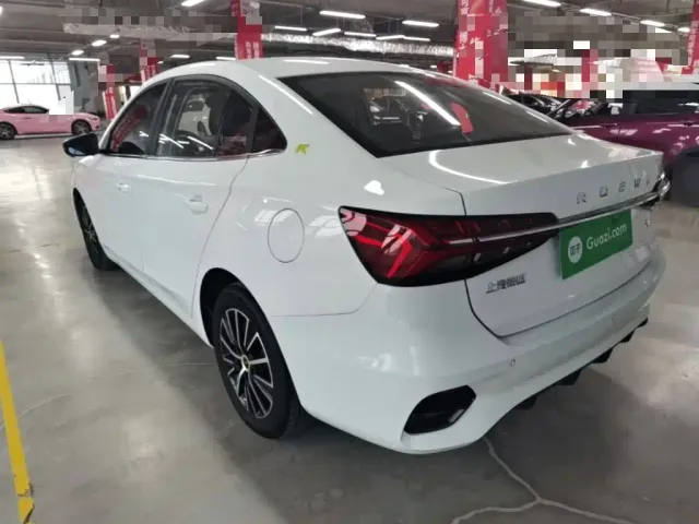Roewe i5 — Фото автомобиля 4