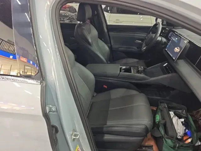 BYD Qin L — Фото автомобиля 24