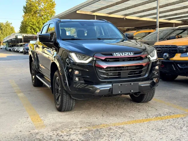 Isuzu D-MAX — Фото автомобиля 3