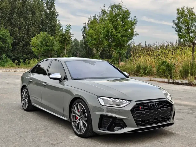 Audi S4 — Фото автомобиля 3
