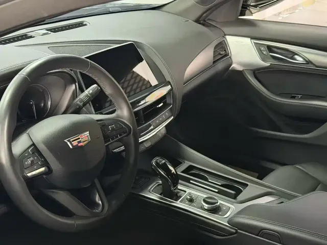 Cadillac CT5 — Фото автомобиля 5