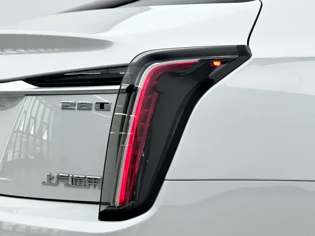 Cadillac CT6 — Фото автомобиля 11