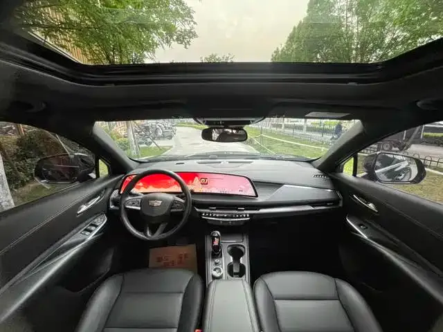 Cadillac XT4 — Фото автомобиля 6