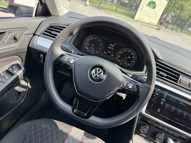 Volkswagen Lamando — Фото автомобиля 12