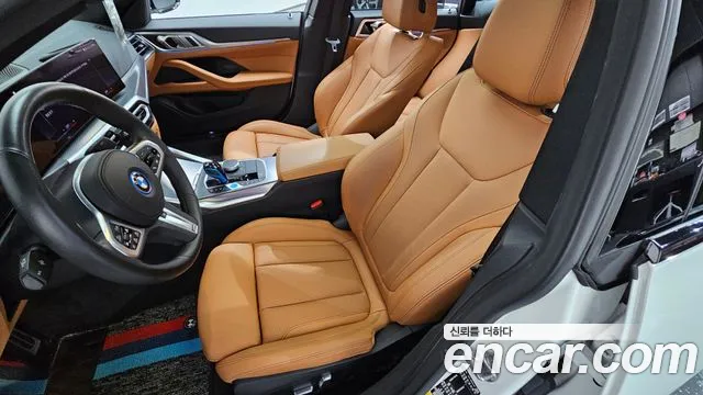 BMW i4 — Фото автомобиля 23