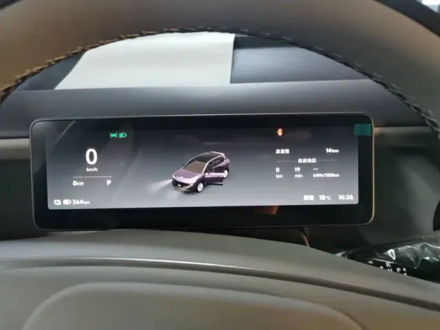 Leapmotor B10 — Фото автомобиля 11