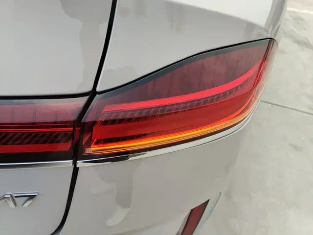 Roewe M7 DMH — Фото автомобиля 7