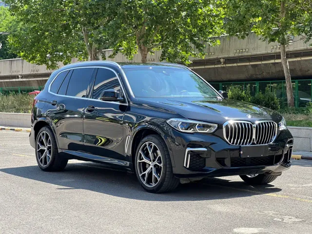 BMW X5 — Фото автомобиля 3