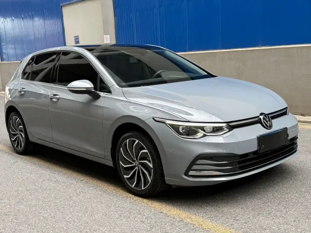 Volkswagen Golf — Фото автомобиля 3