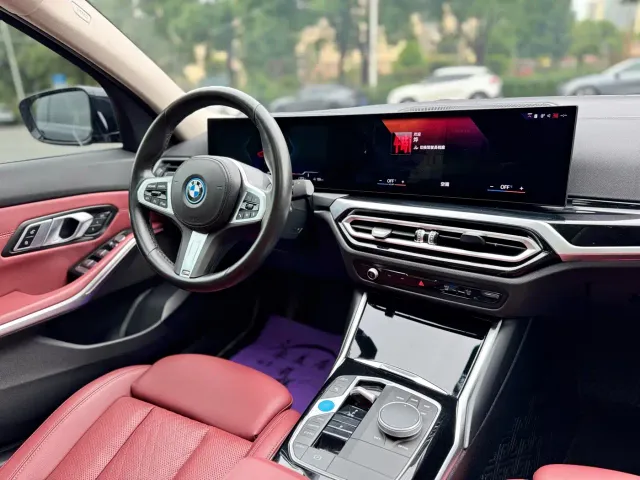 BMW i3 — Фото автомобиля 13