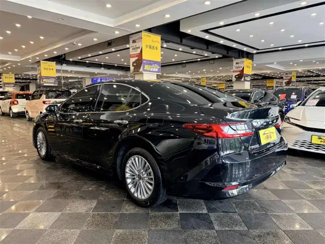 Toyota Camry — Фото автомобиля 9