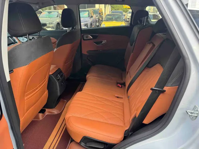 Jetour X70 Plus — Фото автомобиля 12