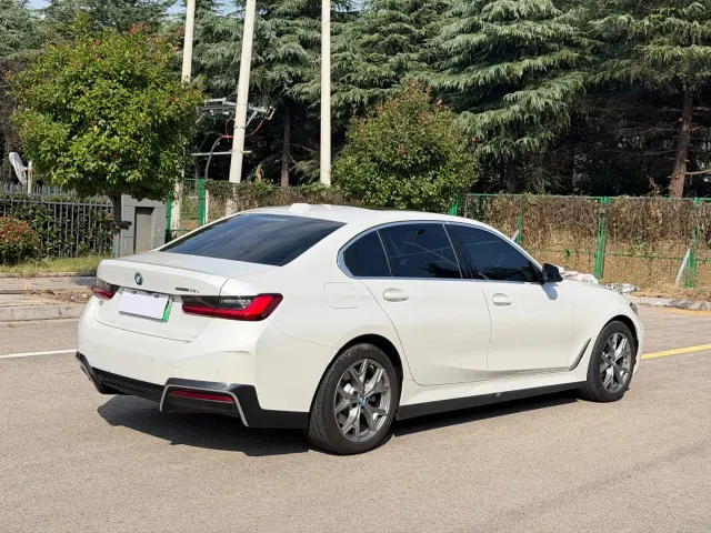 BMW i3 — Фото автомобиля 6