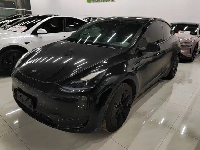 Фотография автомобиля — Tesla Model Y