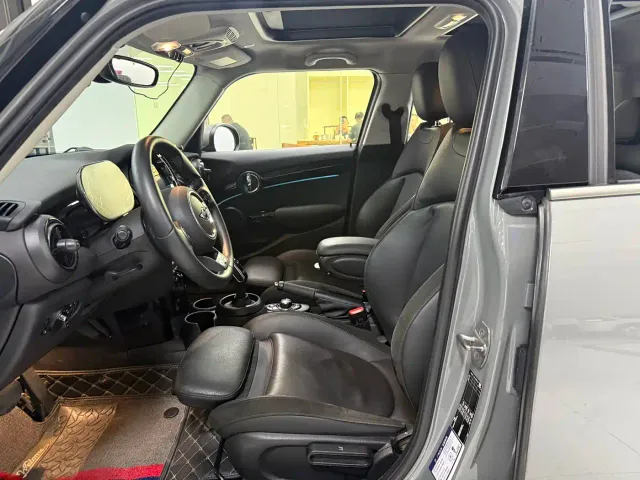 MINI Hatch — Фото автомобиля 11